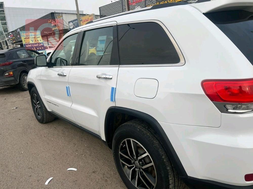 جيب جراند شيروكي